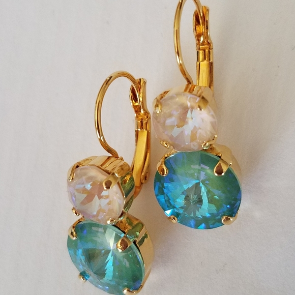 Austrian Crystal Earrings in Gold - Picture 5 of 7